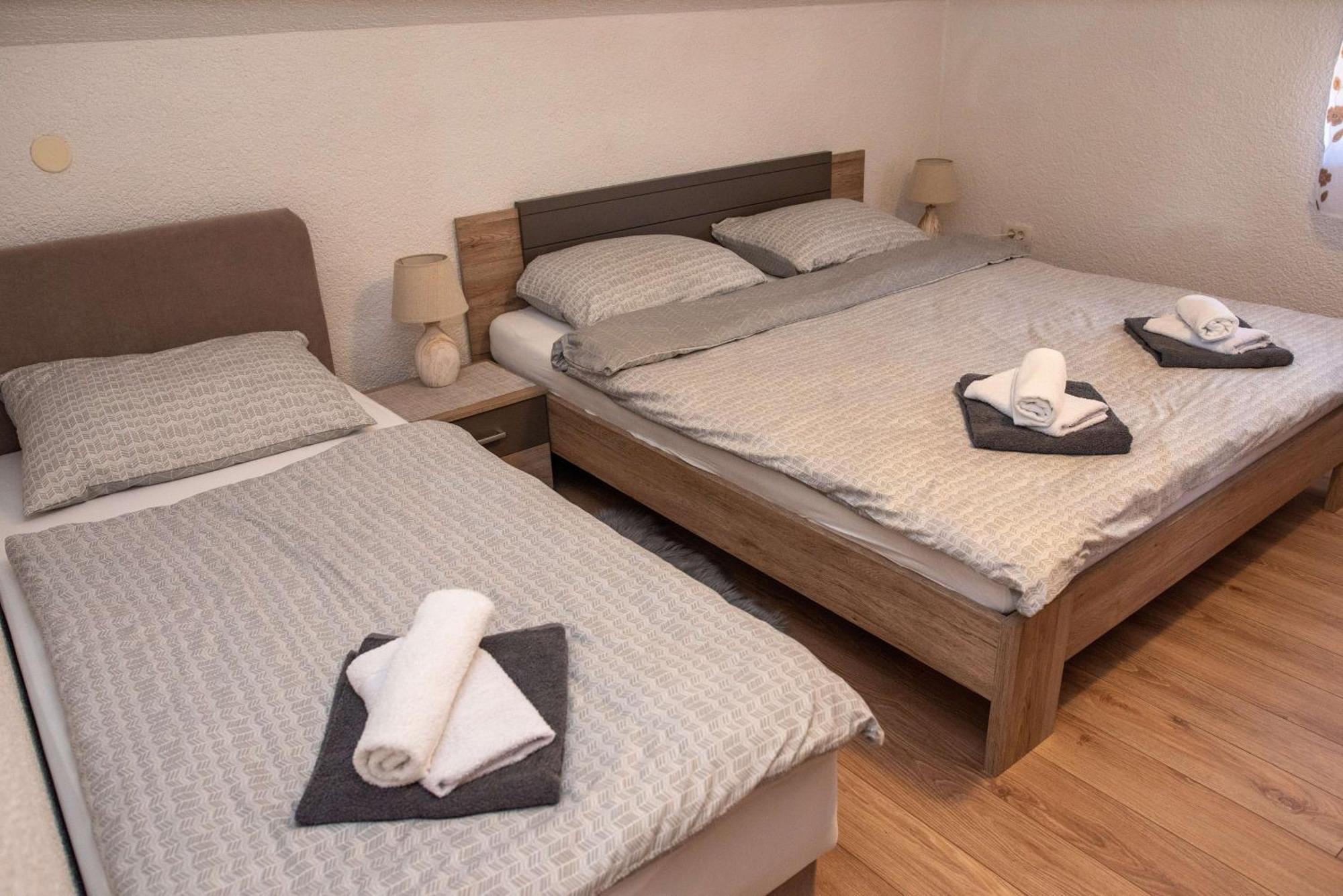 Kuca Za Odmor Boki Villa Gospic Luaran gambar