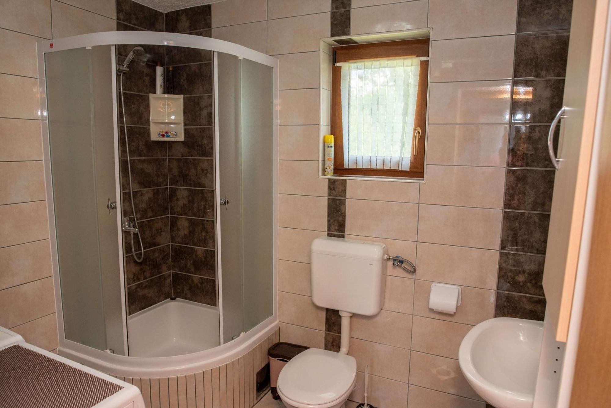 Kuca Za Odmor Boki Villa Gospic Luaran gambar