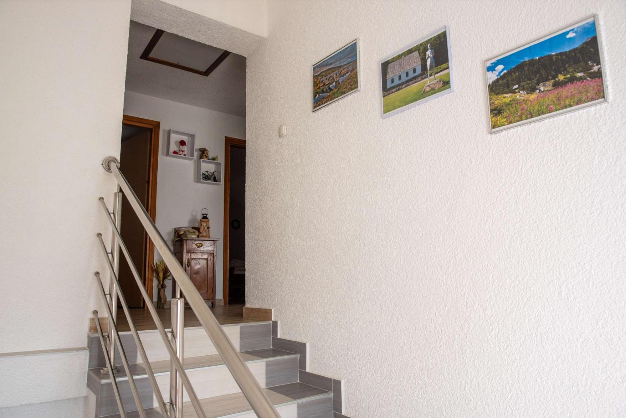 Kuca Za Odmor Boki Villa Gospic Luaran gambar